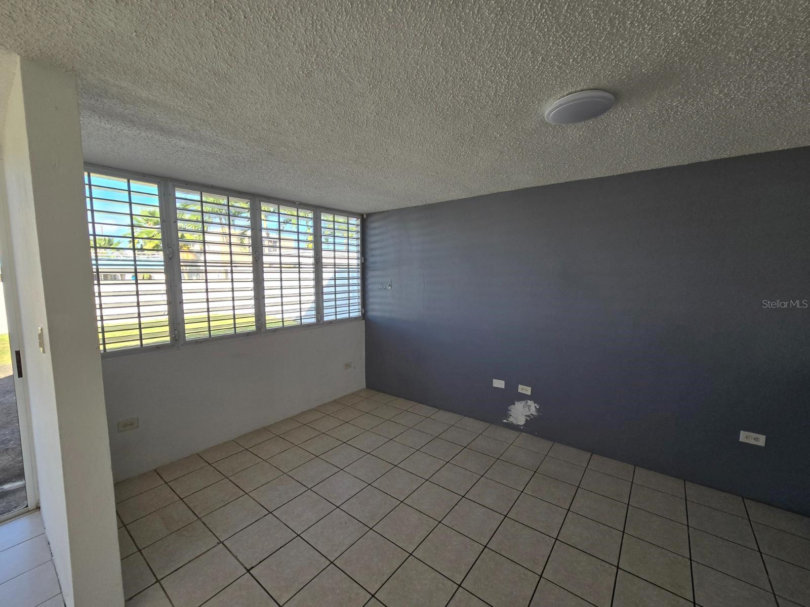 RIVER VALLEY - Residential