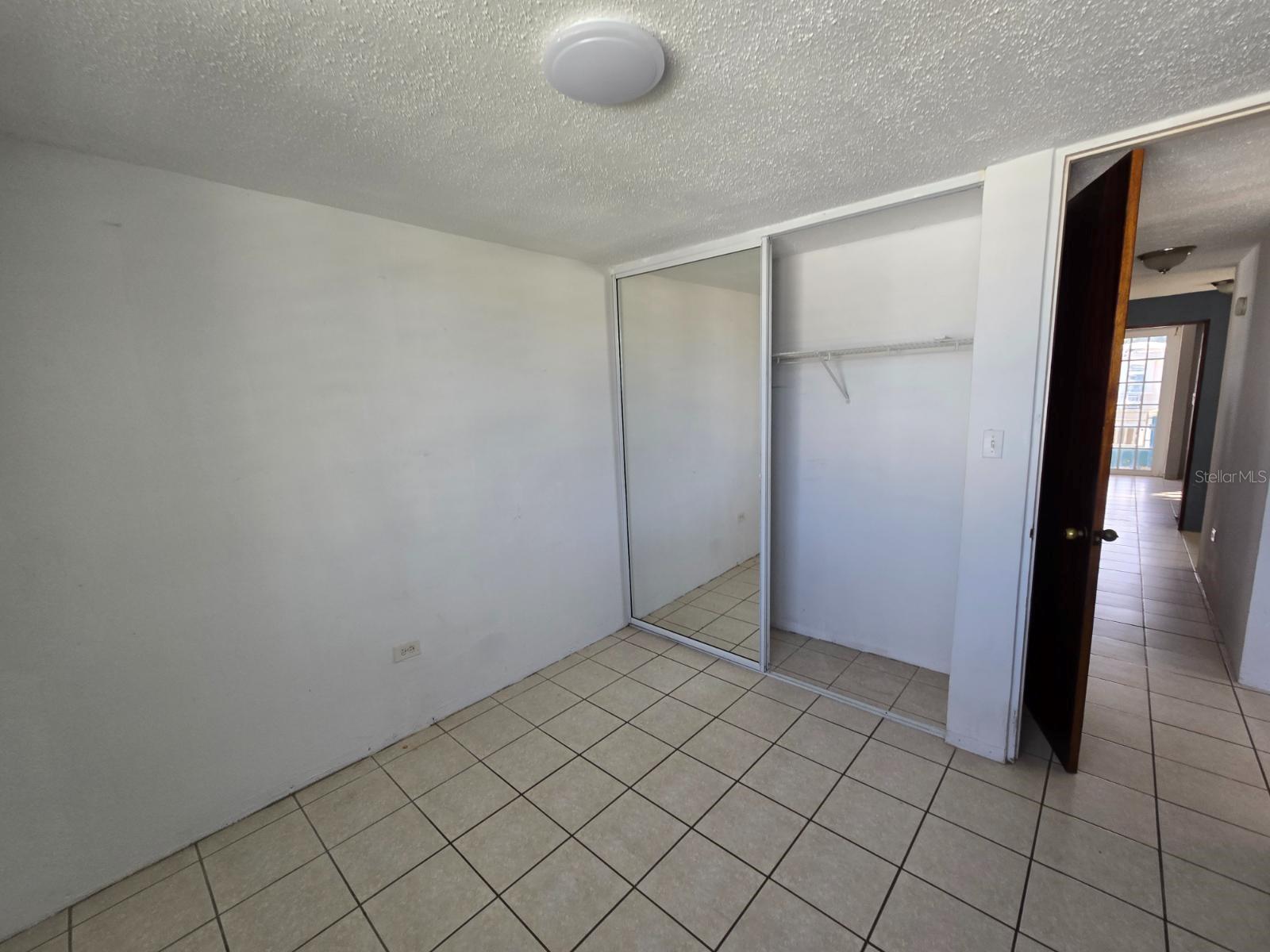 RIVER VALLEY - Residential