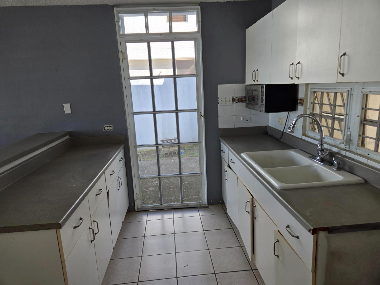 RIVER VALLEY - Residential