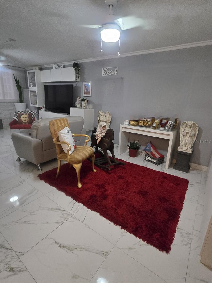 COND. GOLDEN TOWER - Residential