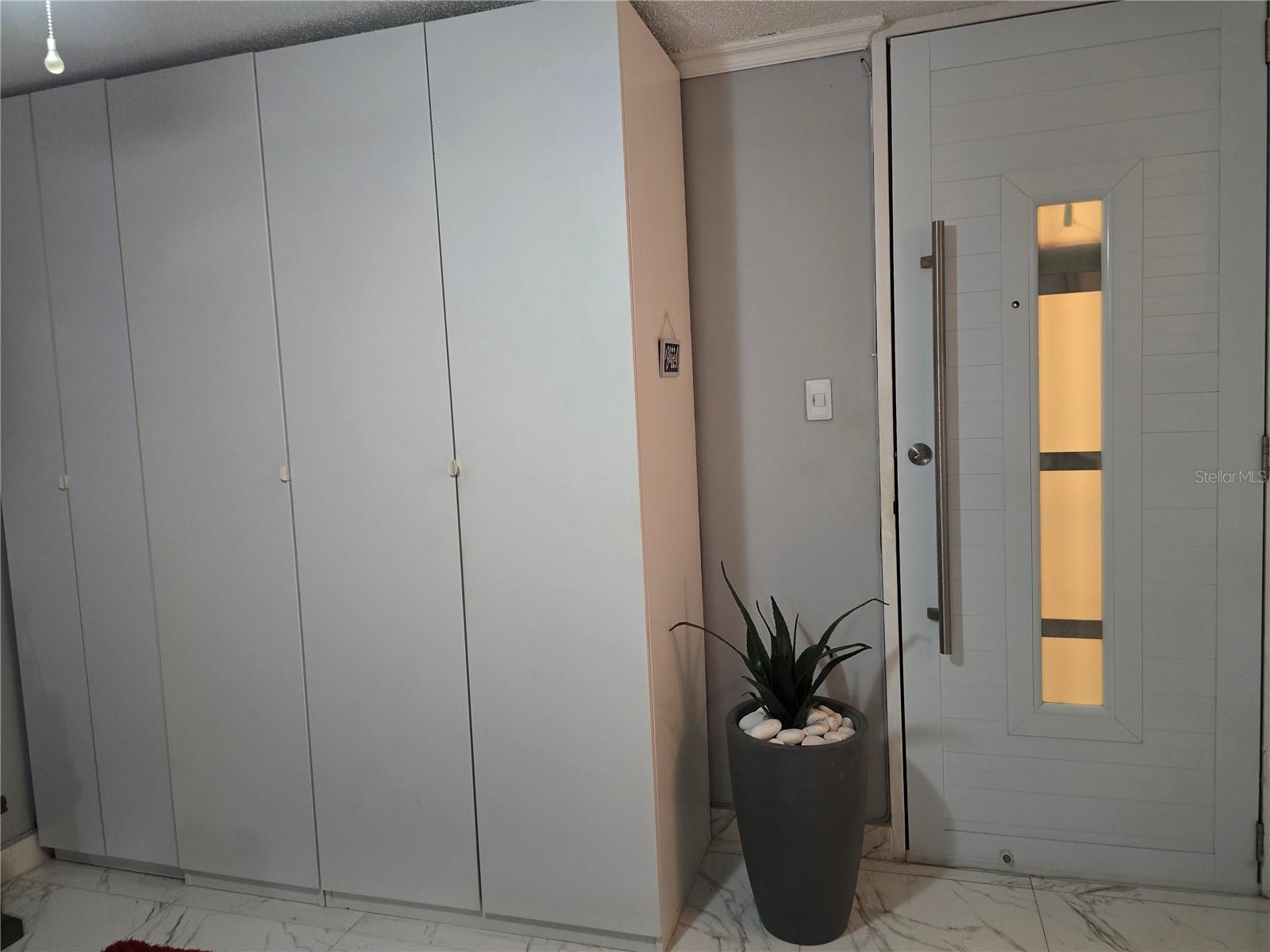 COND. GOLDEN TOWER - Residential