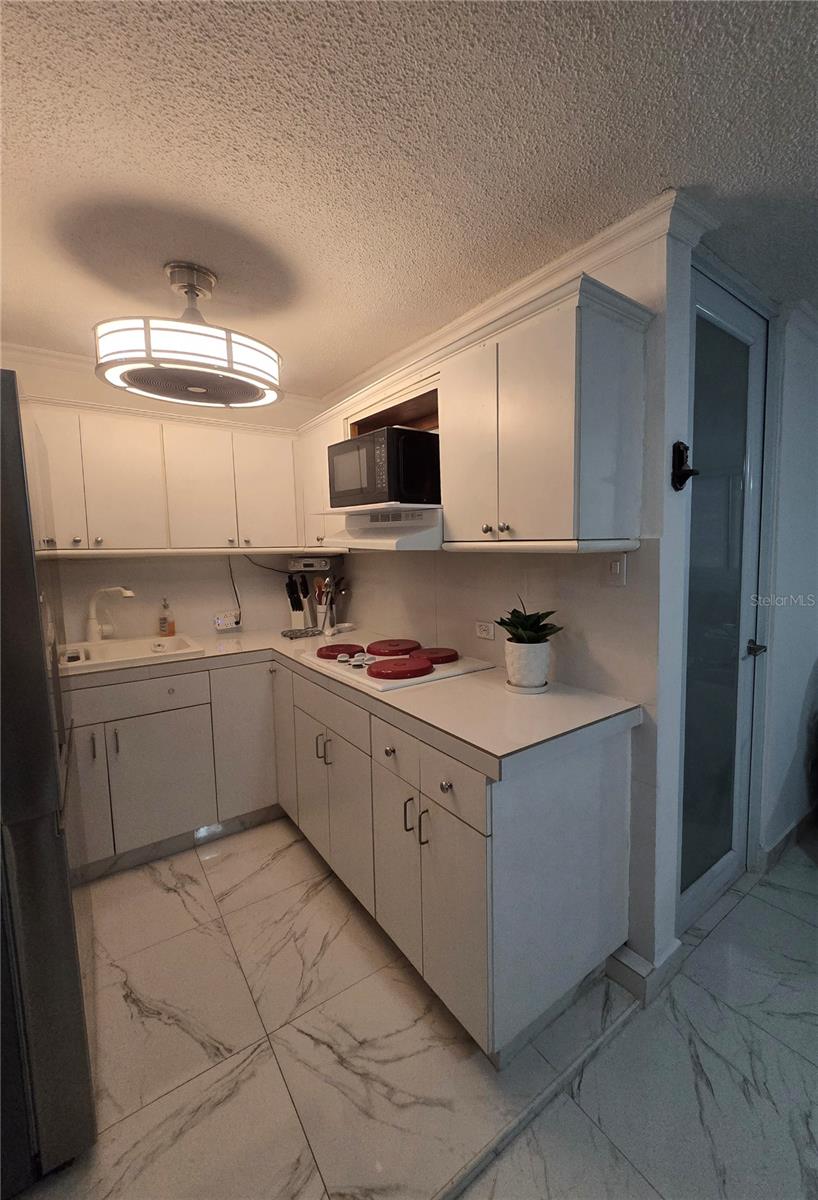 COND. GOLDEN TOWER - Residential