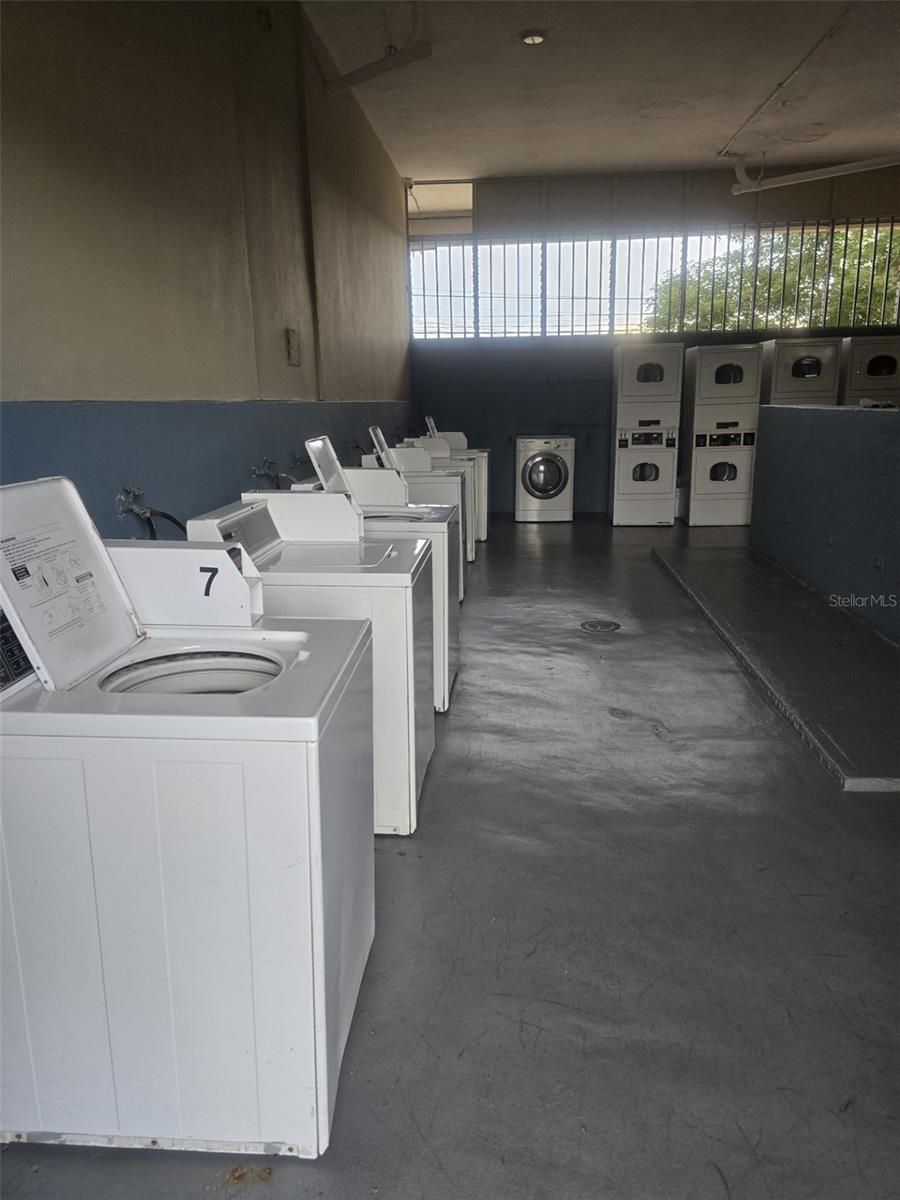 COND. GOLDEN TOWER - Residential