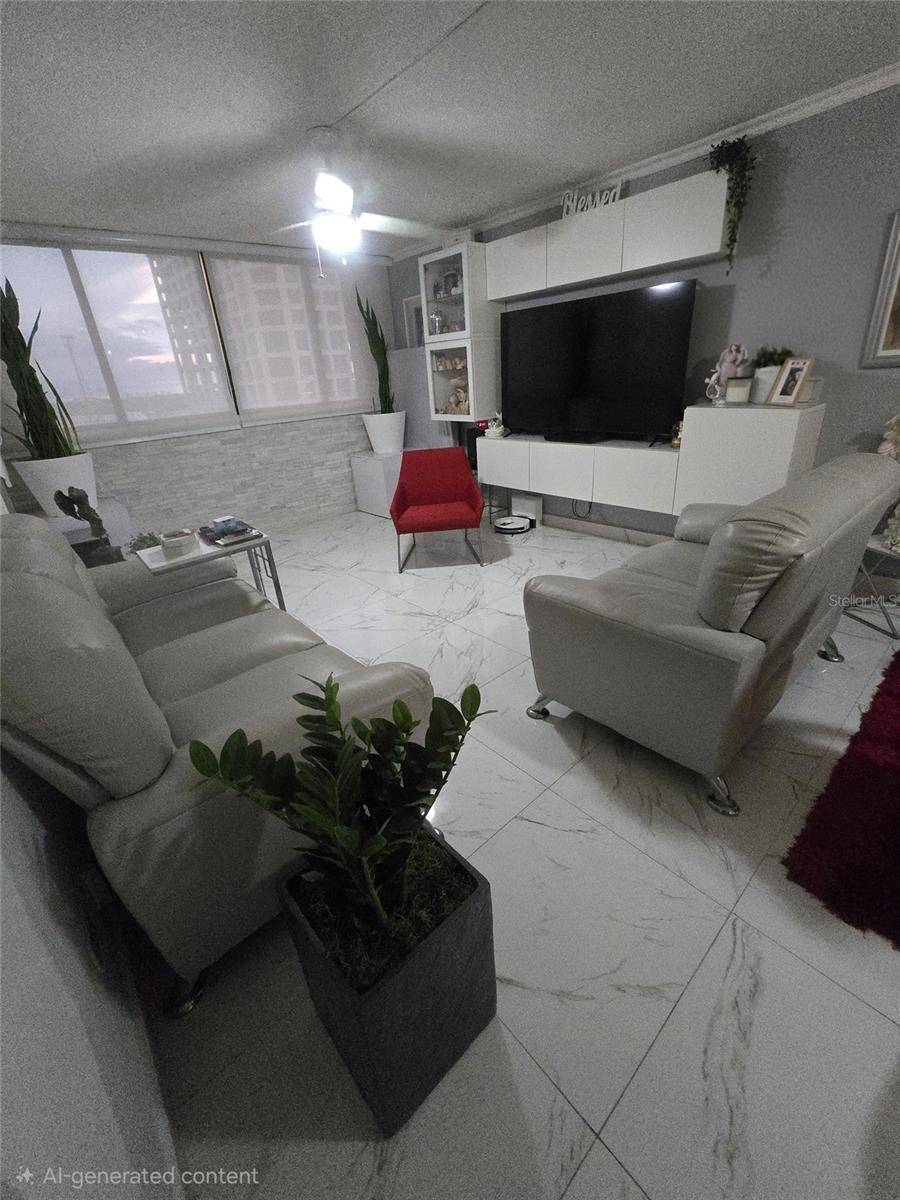 COND. GOLDEN TOWER - Residential