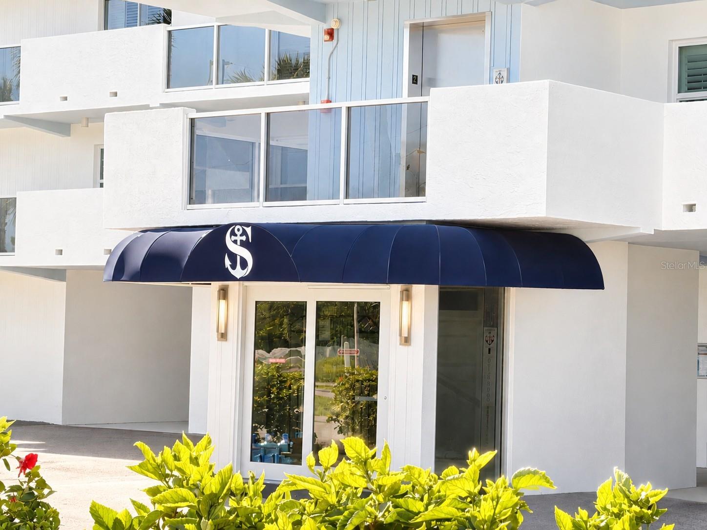 1100 PINELLAS BAYWAY S G2