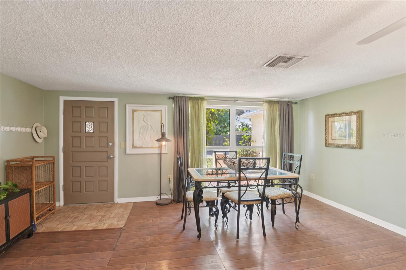 1714 SPRINGDALE DRIVE