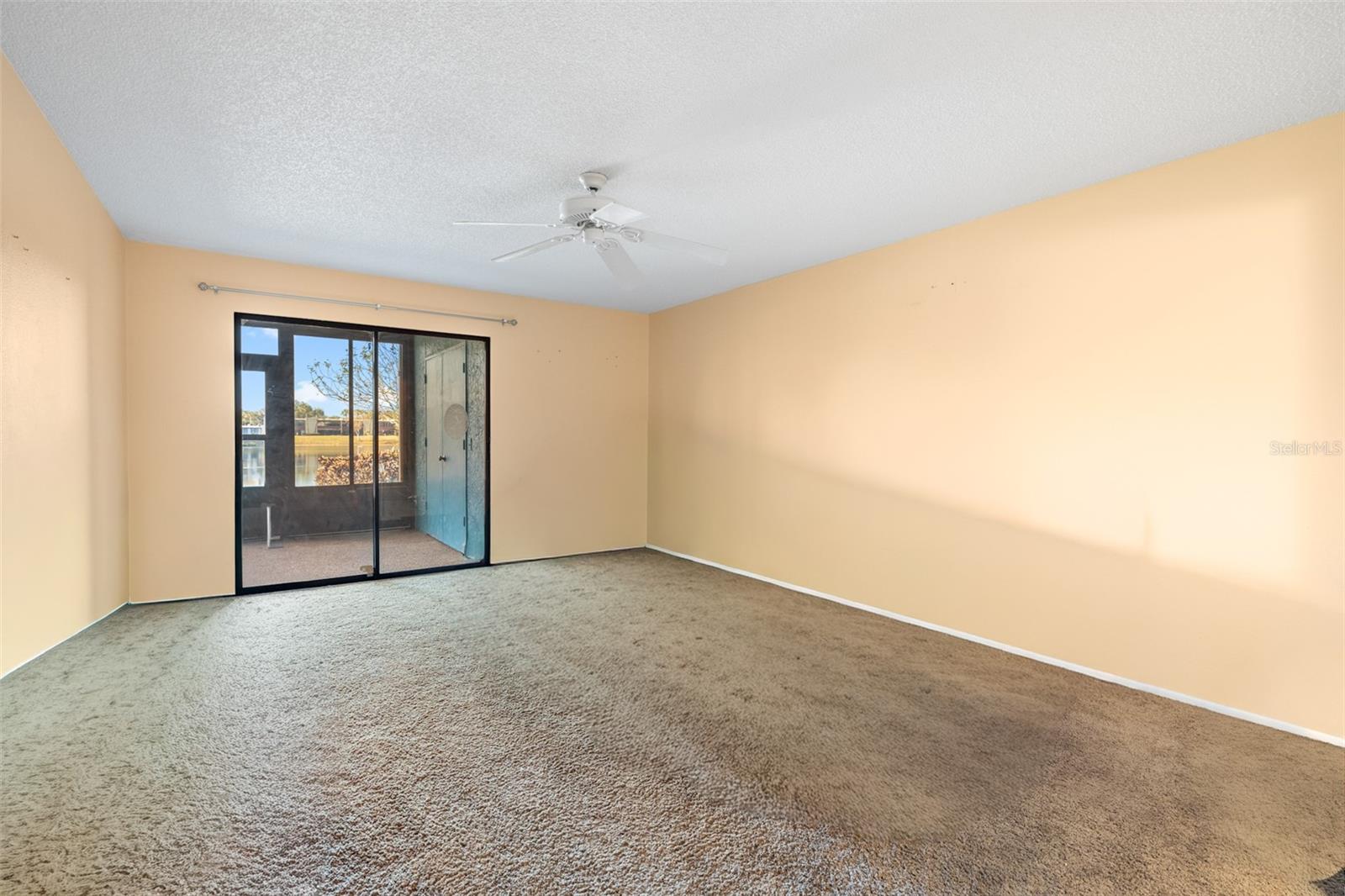 212 LAKEWOOD DRIVE 212D