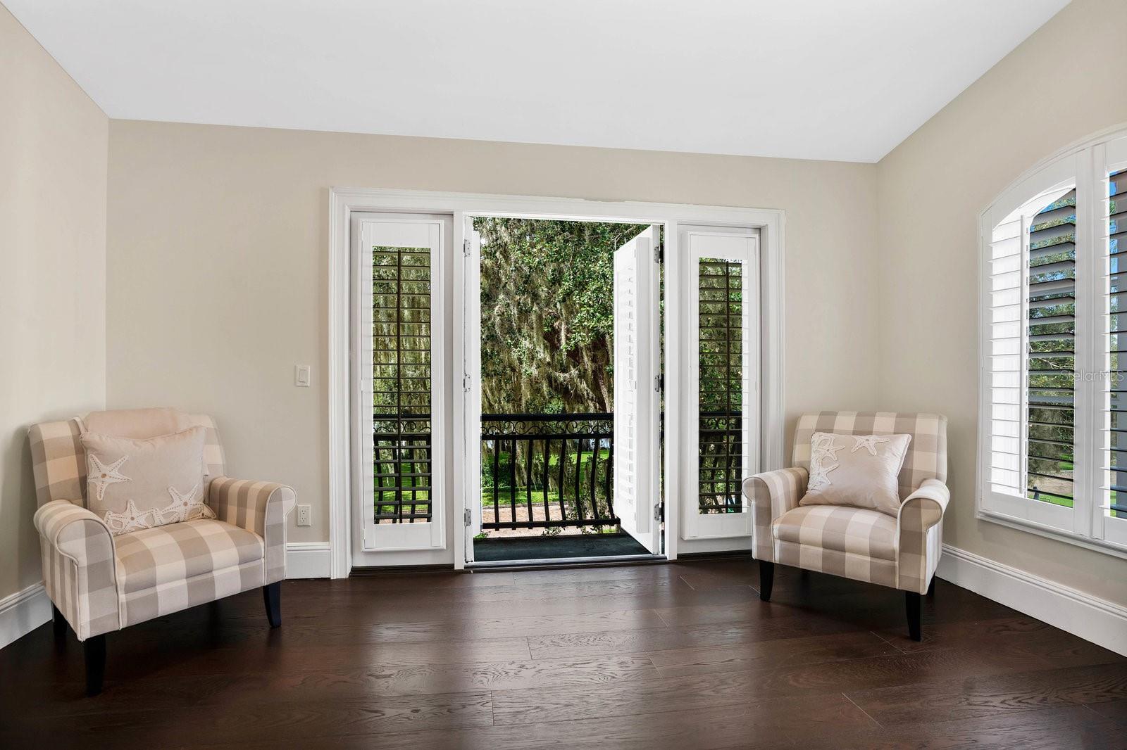 FOREST HILLS - Residential