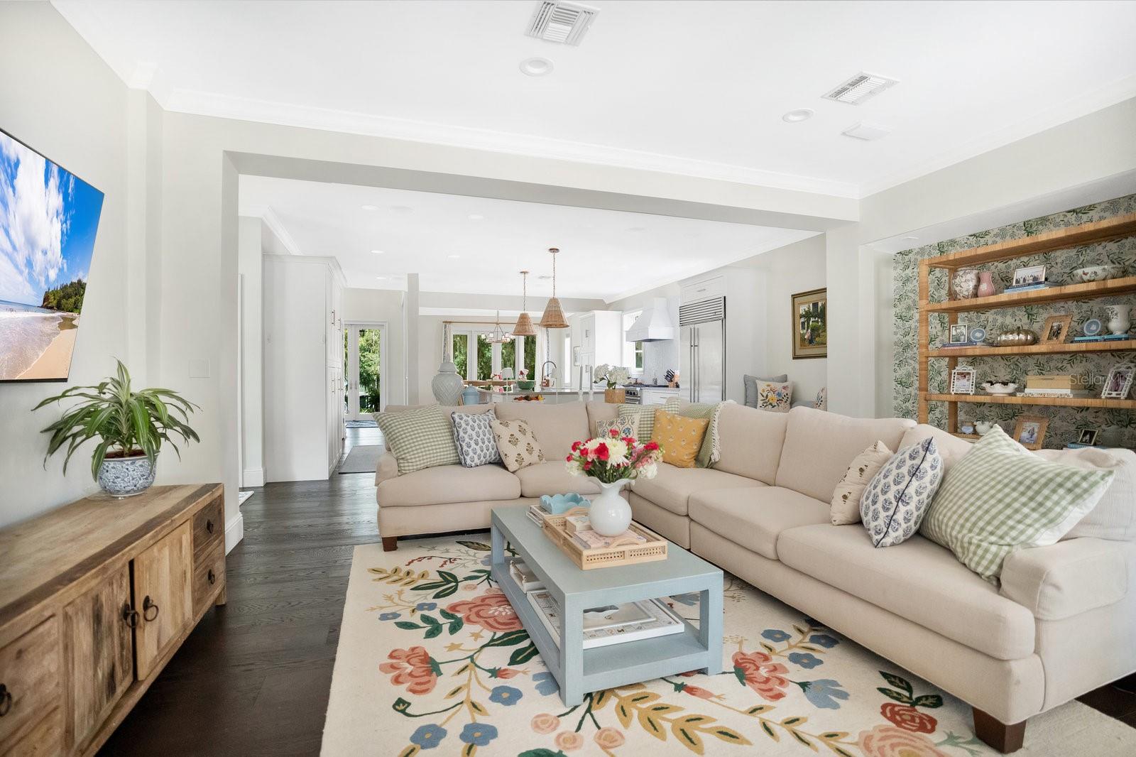 FOREST HILLS - Residential