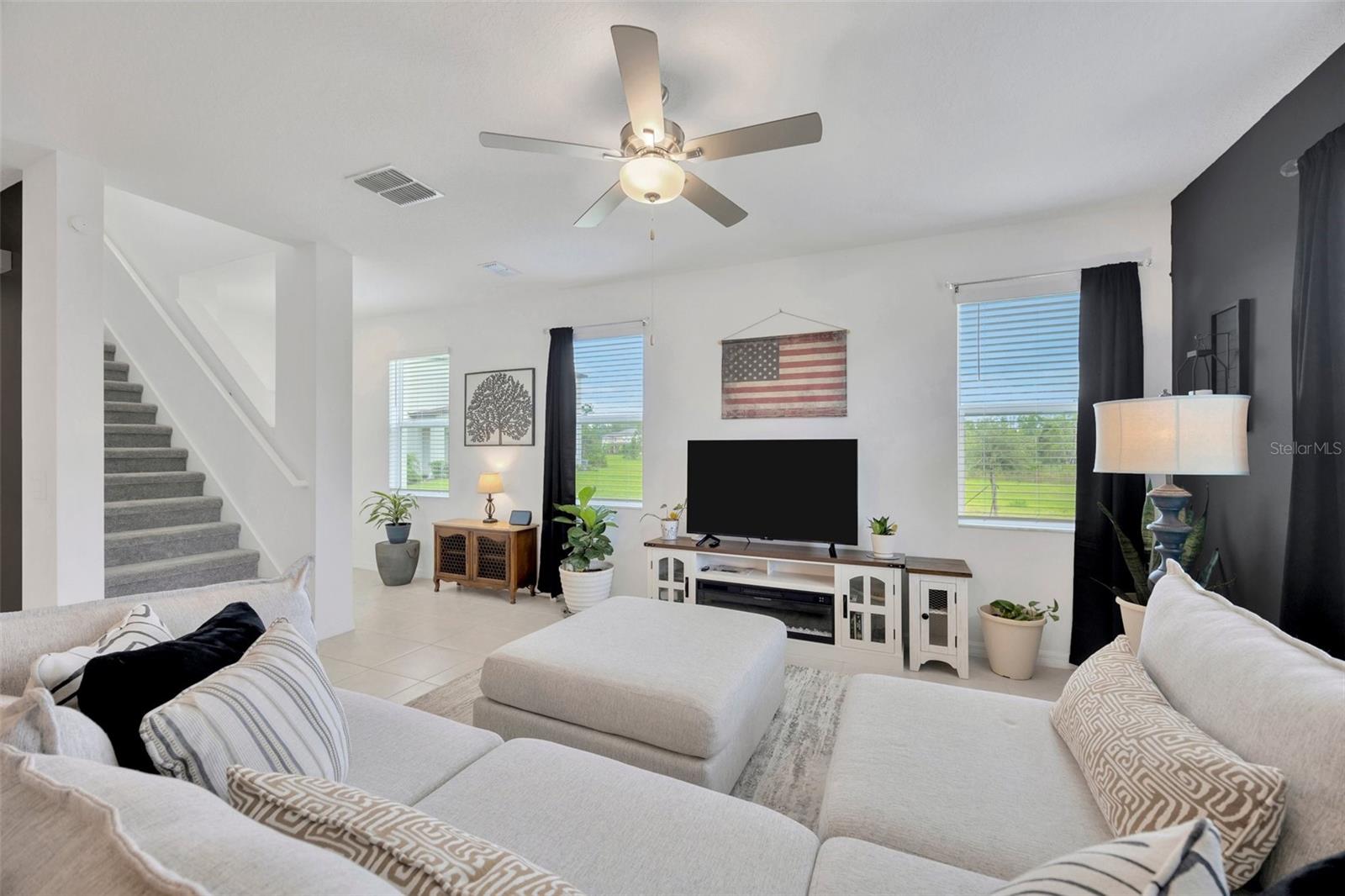 TOWNHOMES OF ANGELINE - Residential Lease