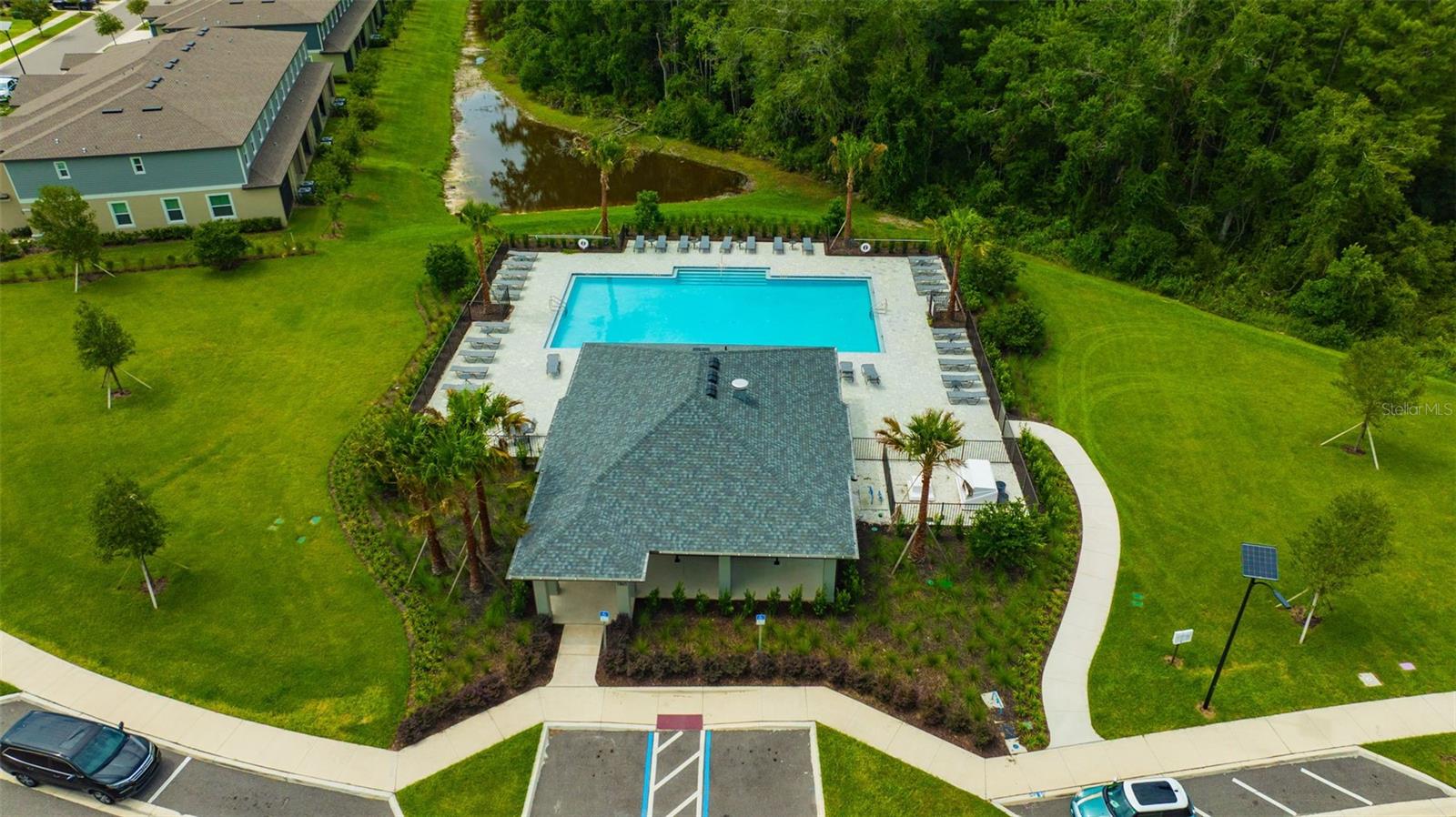 TOWNHOMES OF ANGELINE - Residential Lease