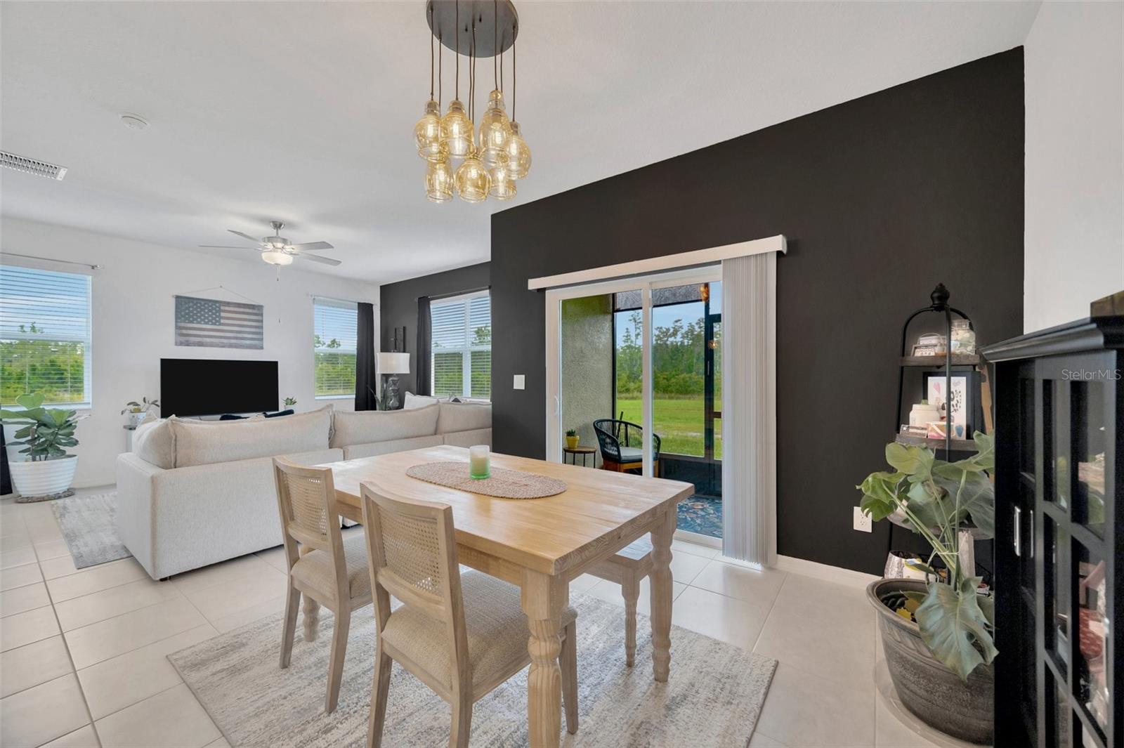 TOWNHOMES OF ANGELINE - Residential Lease