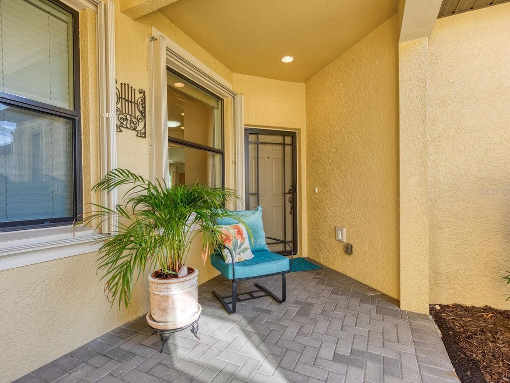 Photo of 11090 Campazzo Drive, Venice, FL 34292 (MLS # N6142034)