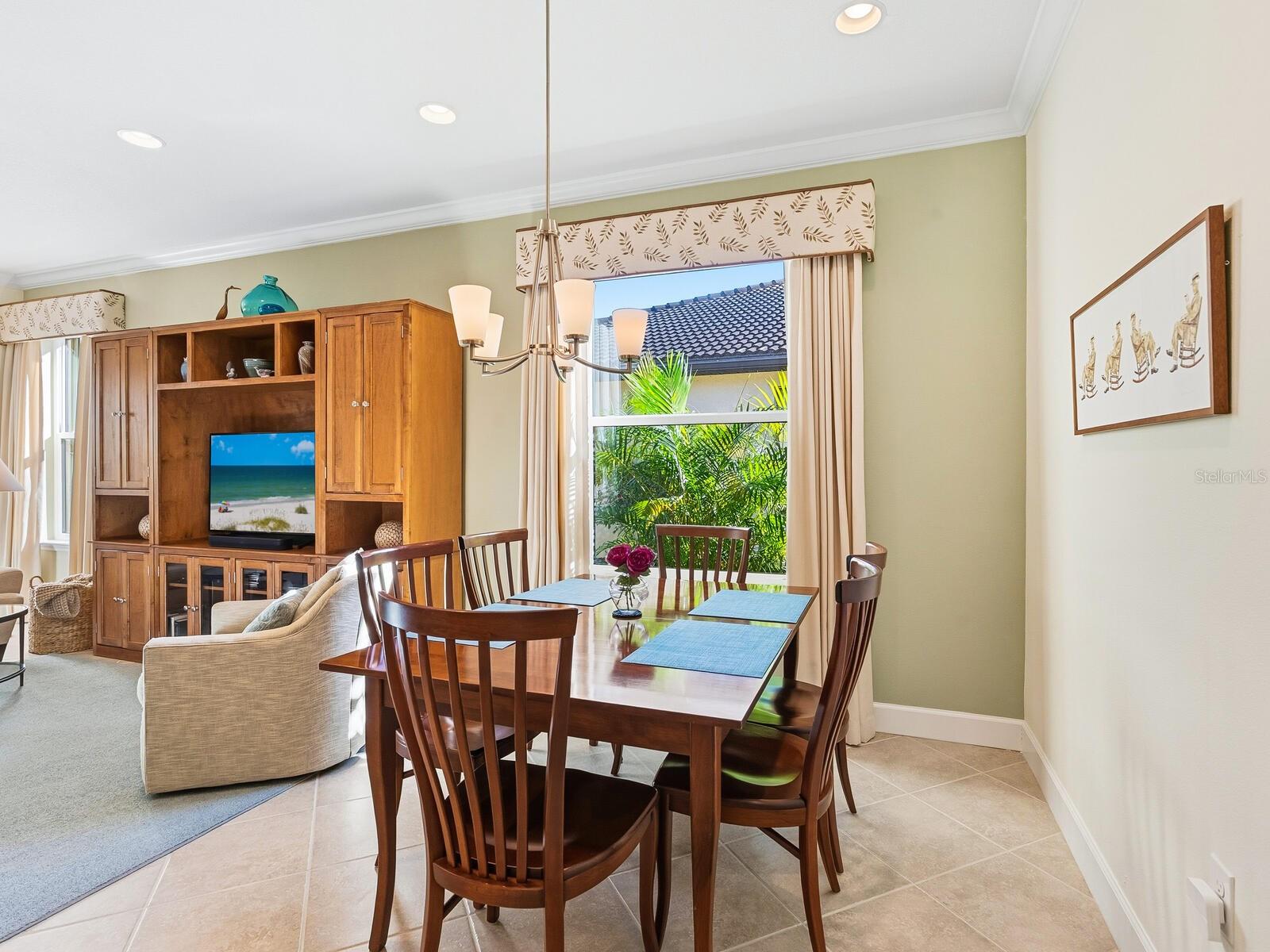 VENETIAN FALLS PH 3 - Residential