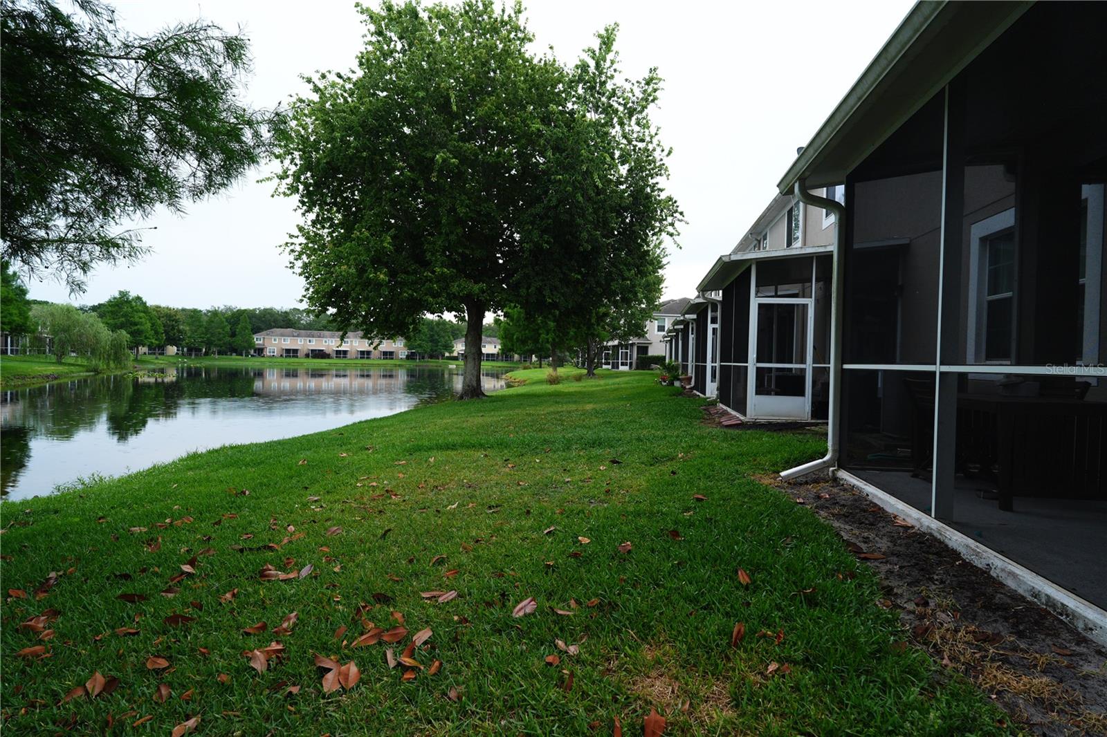 RIVERVIEW TWNHMS PH II - Residential Lease