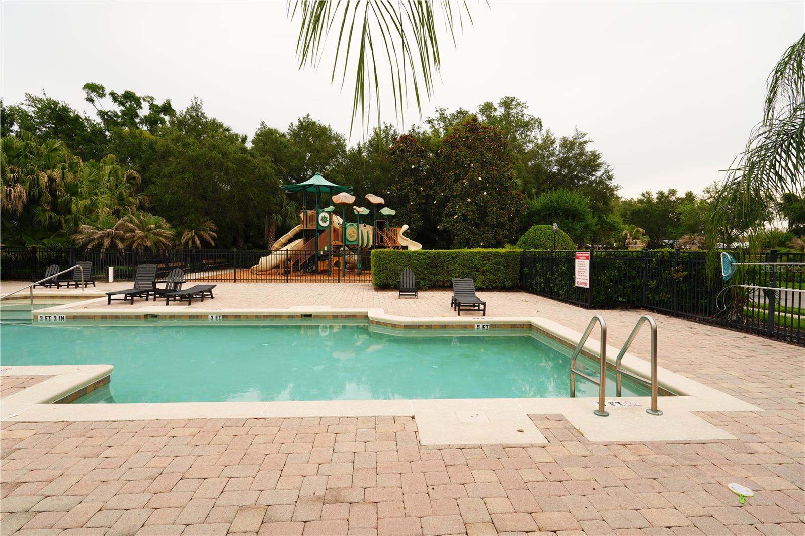 RIVERVIEW TWNHMS PH II - Residential Lease