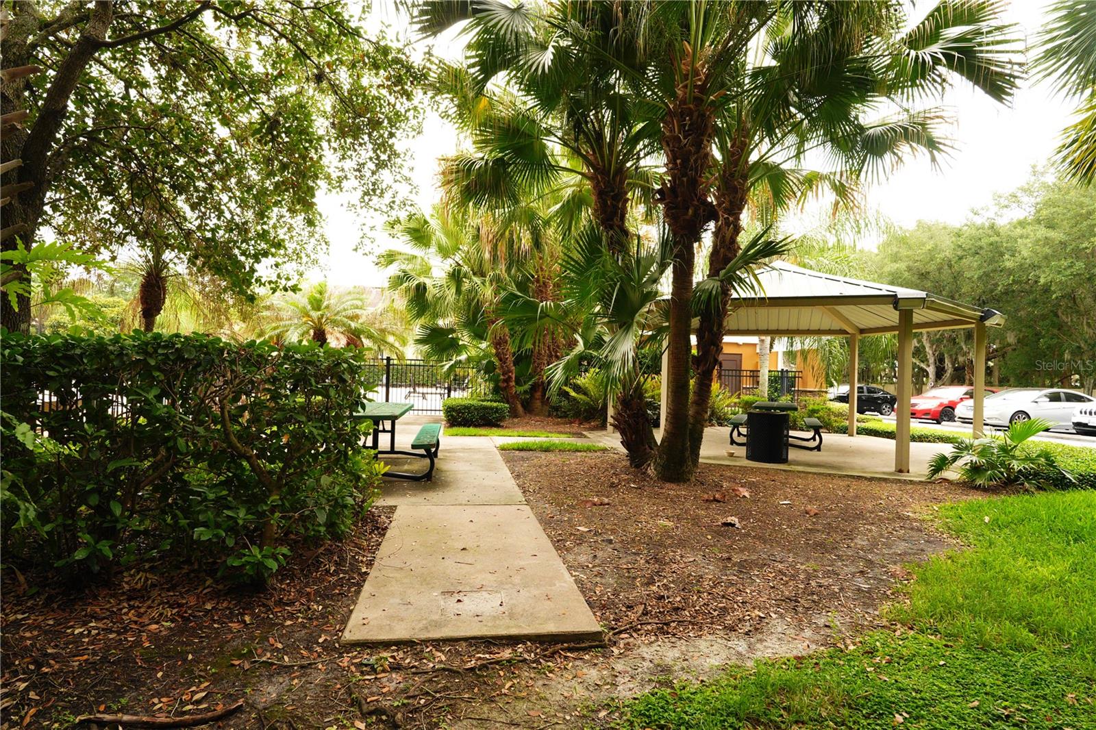 RIVERVIEW TWNHMS PH II - Residential Lease