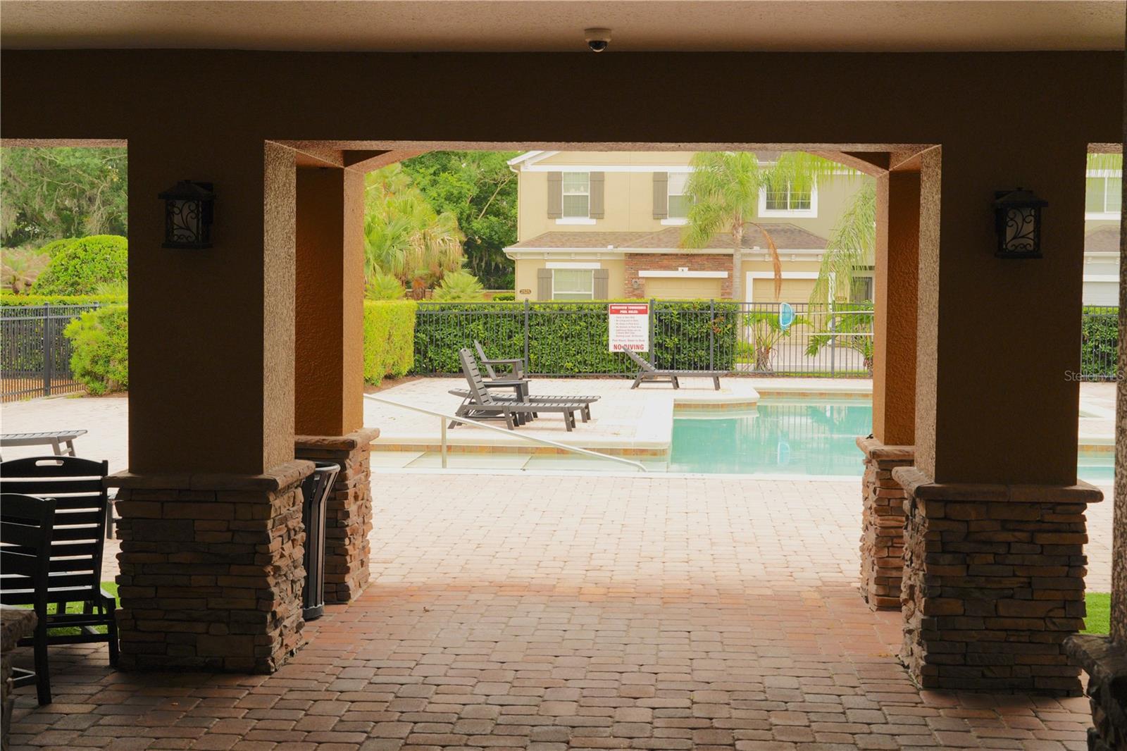 RIVERVIEW TWNHMS PH II - Residential Lease