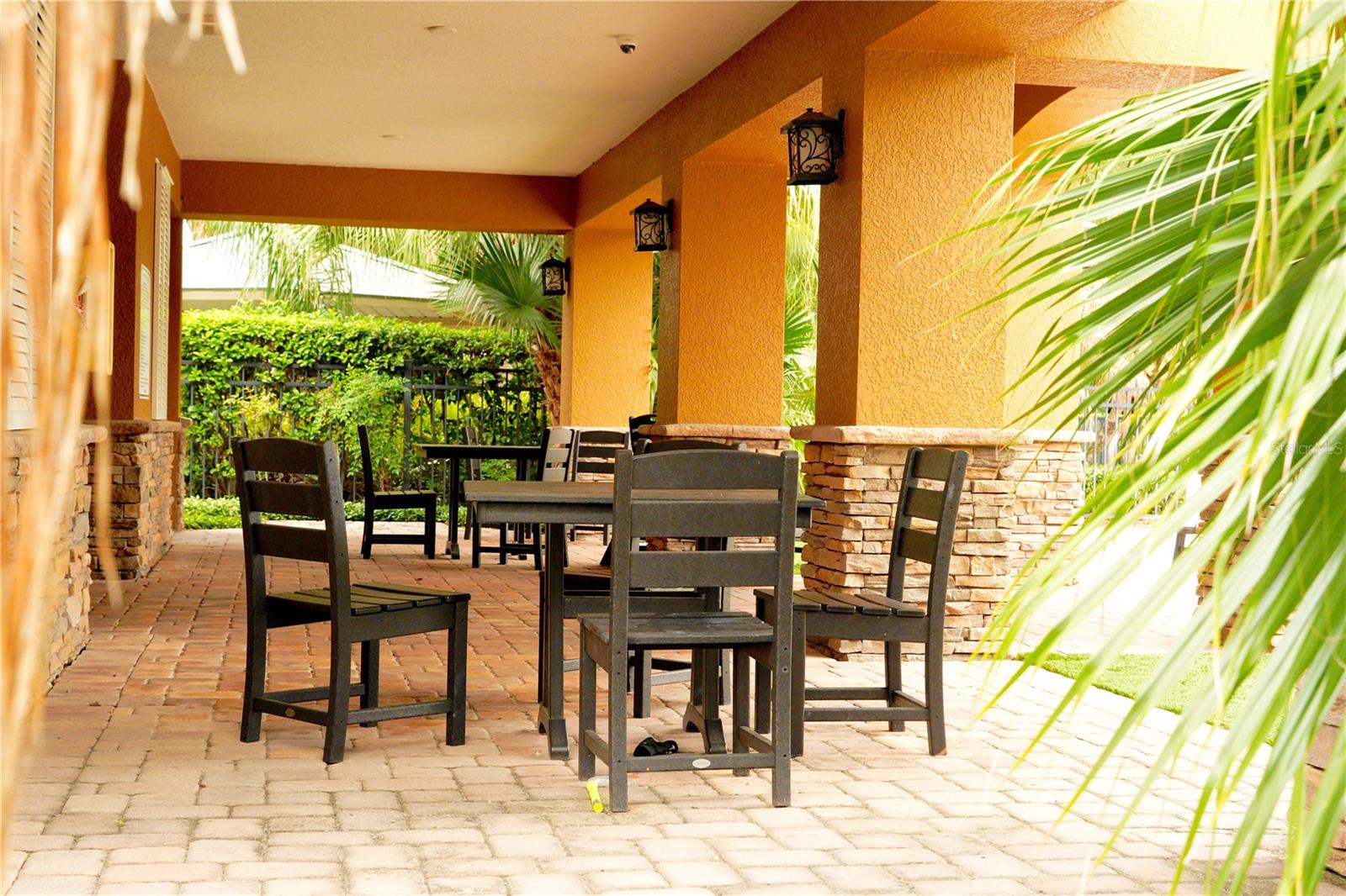 RIVERVIEW TWNHMS PH II - Residential Lease