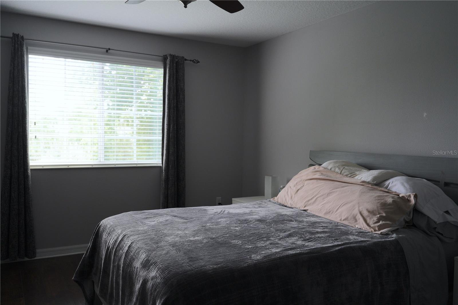 RIVERVIEW TWNHMS PH II - Residential Lease