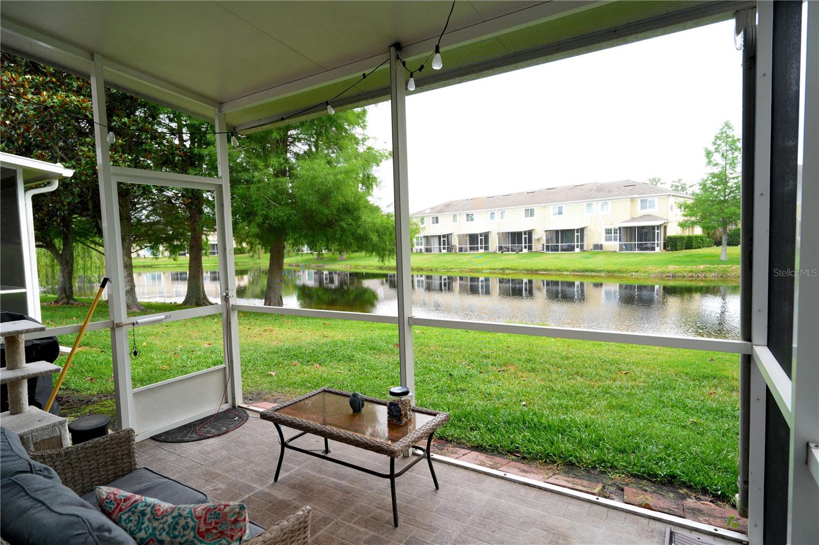 RIVERVIEW TWNHMS PH II - Residential Lease