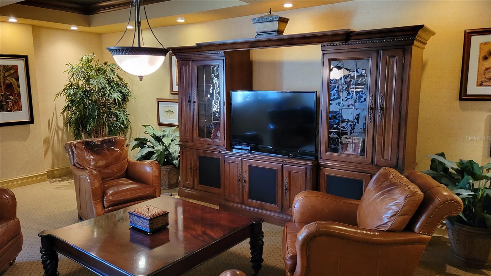 BROADWAY PROMENADE - Residential Lease