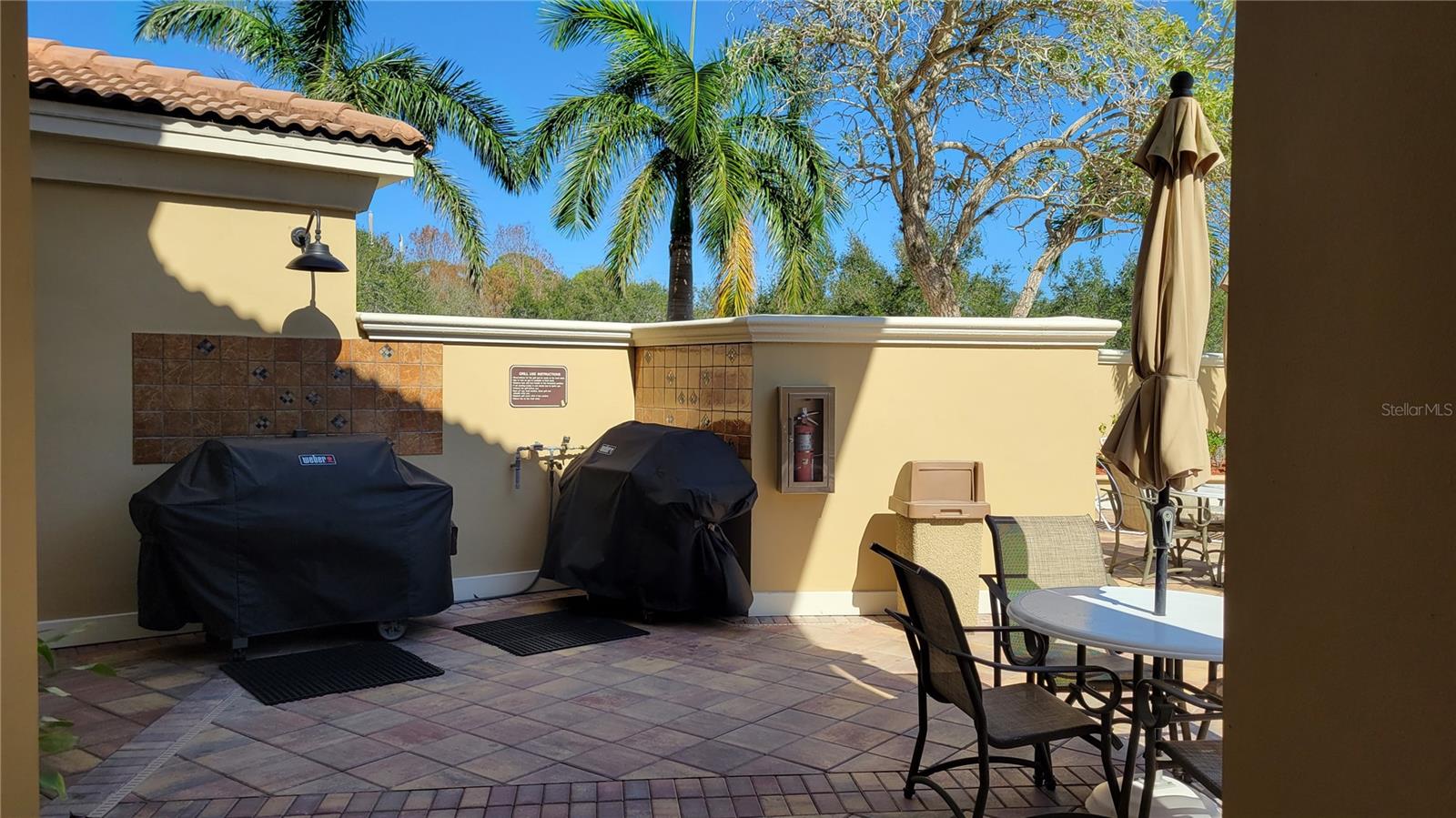 BROADWAY PROMENADE - Residential Lease