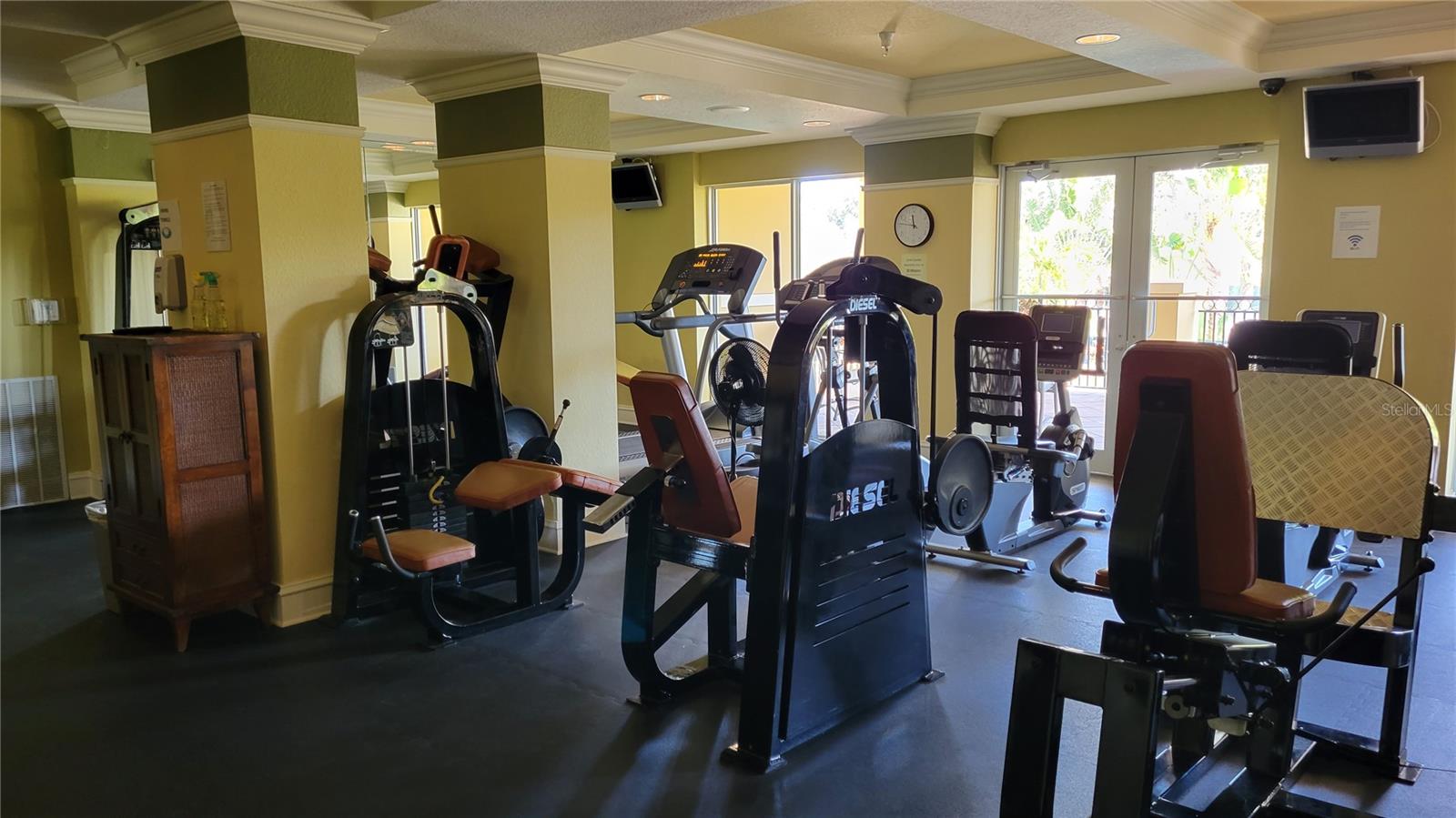 BROADWAY PROMENADE - Residential Lease