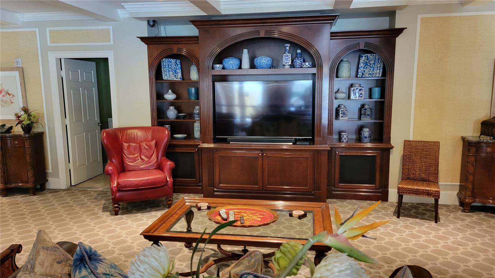 BROADWAY PROMENADE - Residential Lease