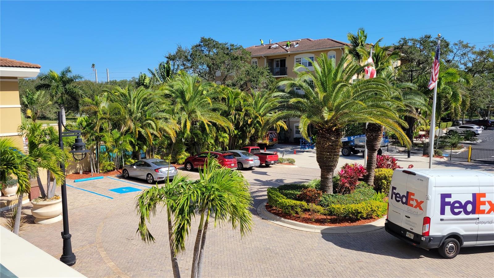 BROADWAY PROMENADE - Residential Lease