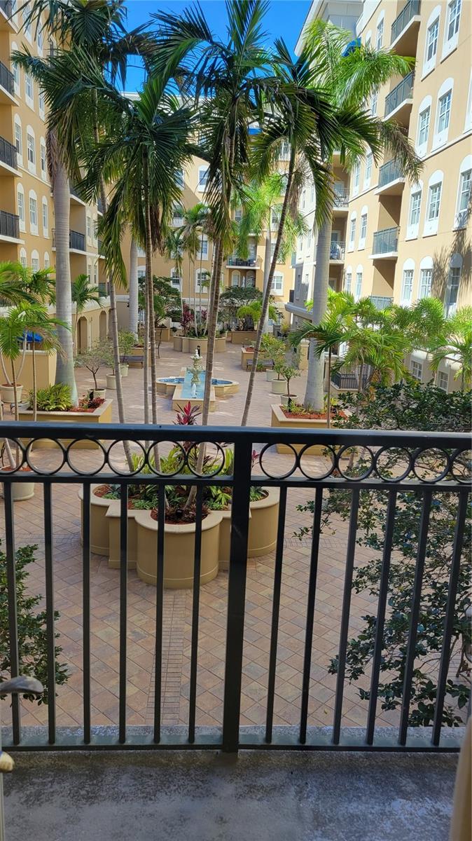 BROADWAY PROMENADE - Residential Lease