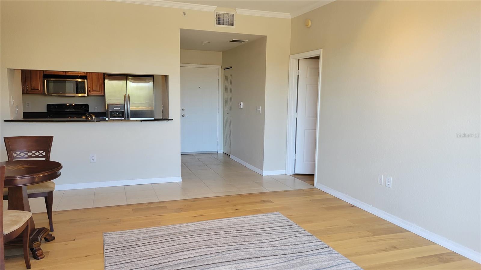 BROADWAY PROMENADE - Residential Lease