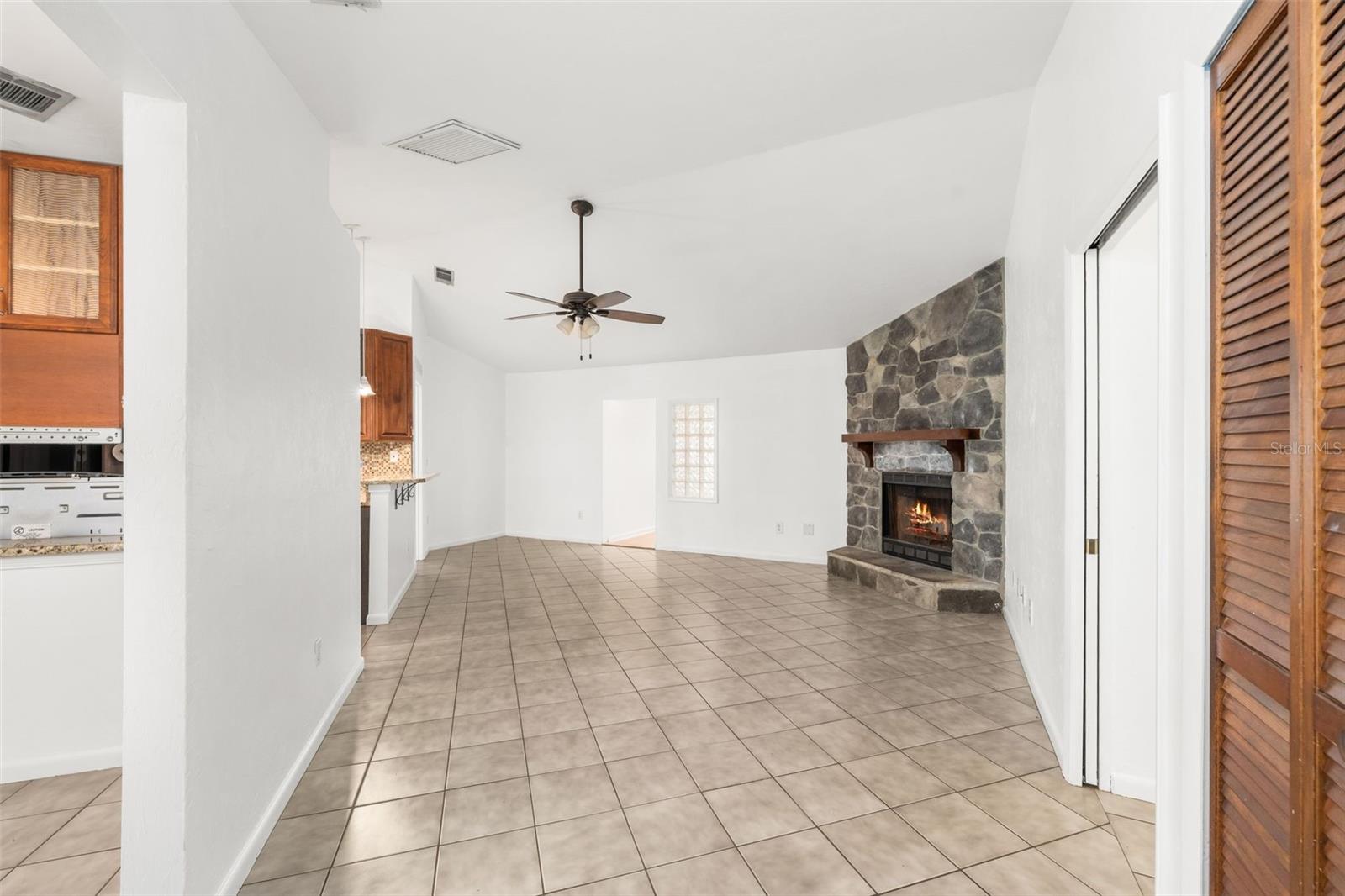 AUTUMN WOODS - Residential