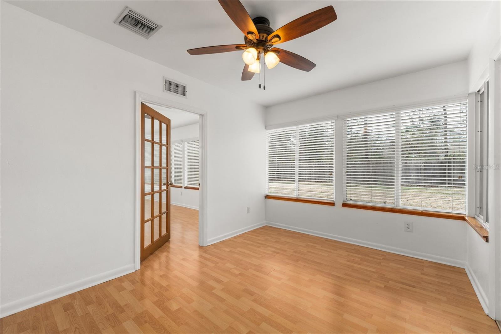 AUTUMN WOODS - Residential