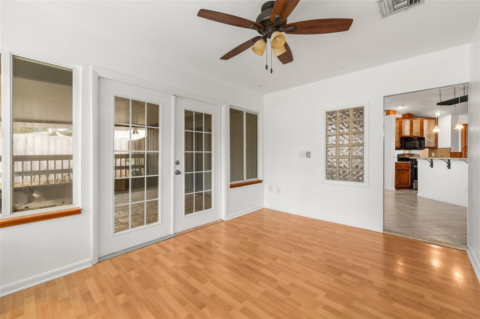 AUTUMN WOODS - Residential