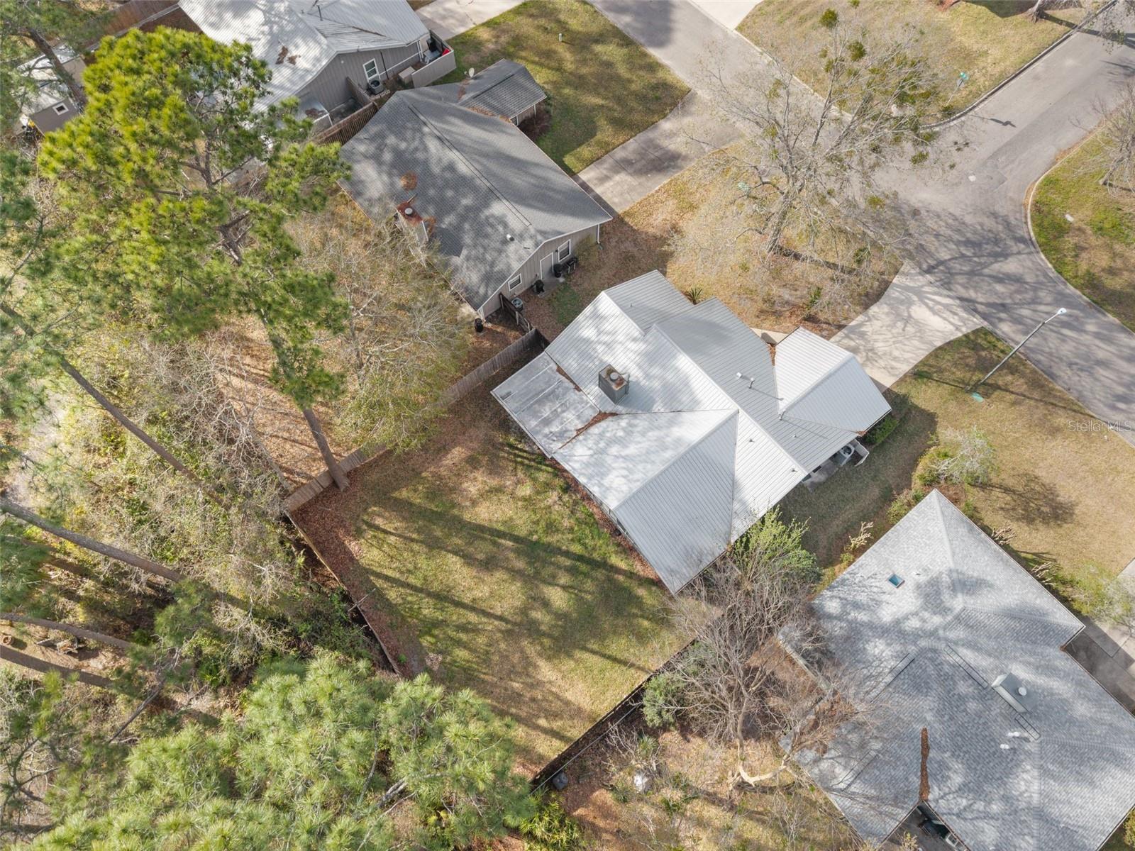 AUTUMN WOODS - Residential