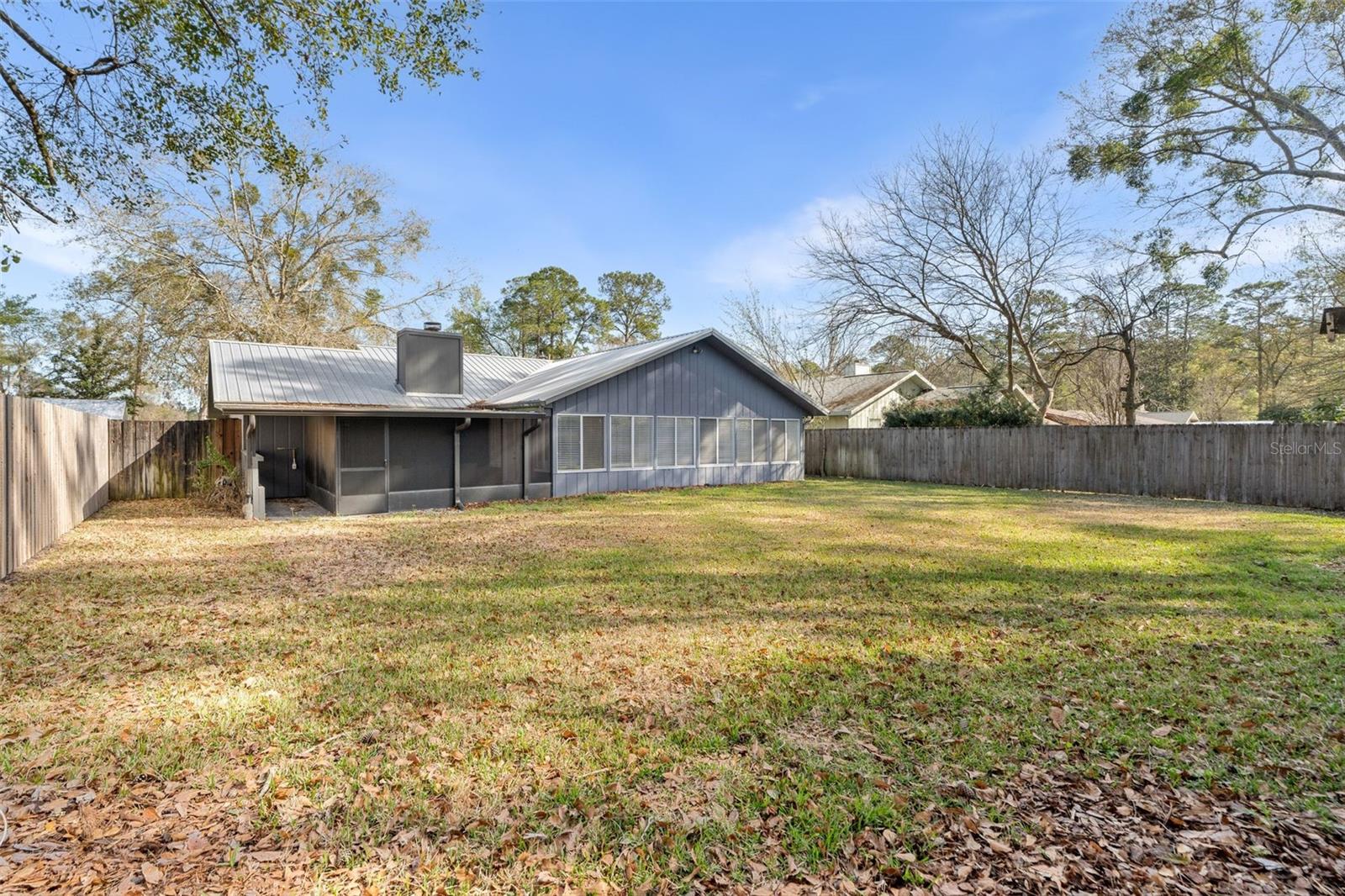 AUTUMN WOODS - Residential