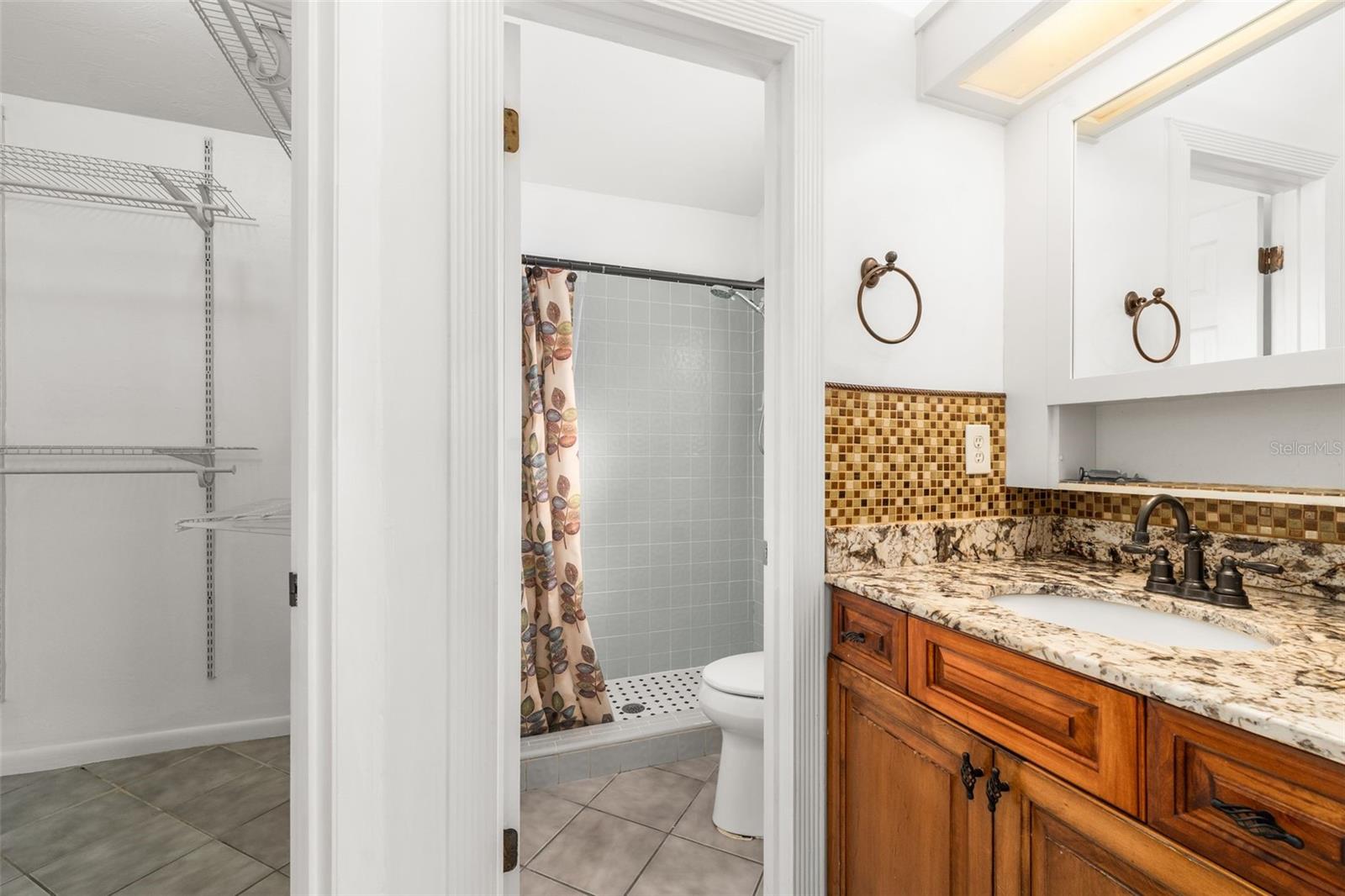 AUTUMN WOODS - Residential