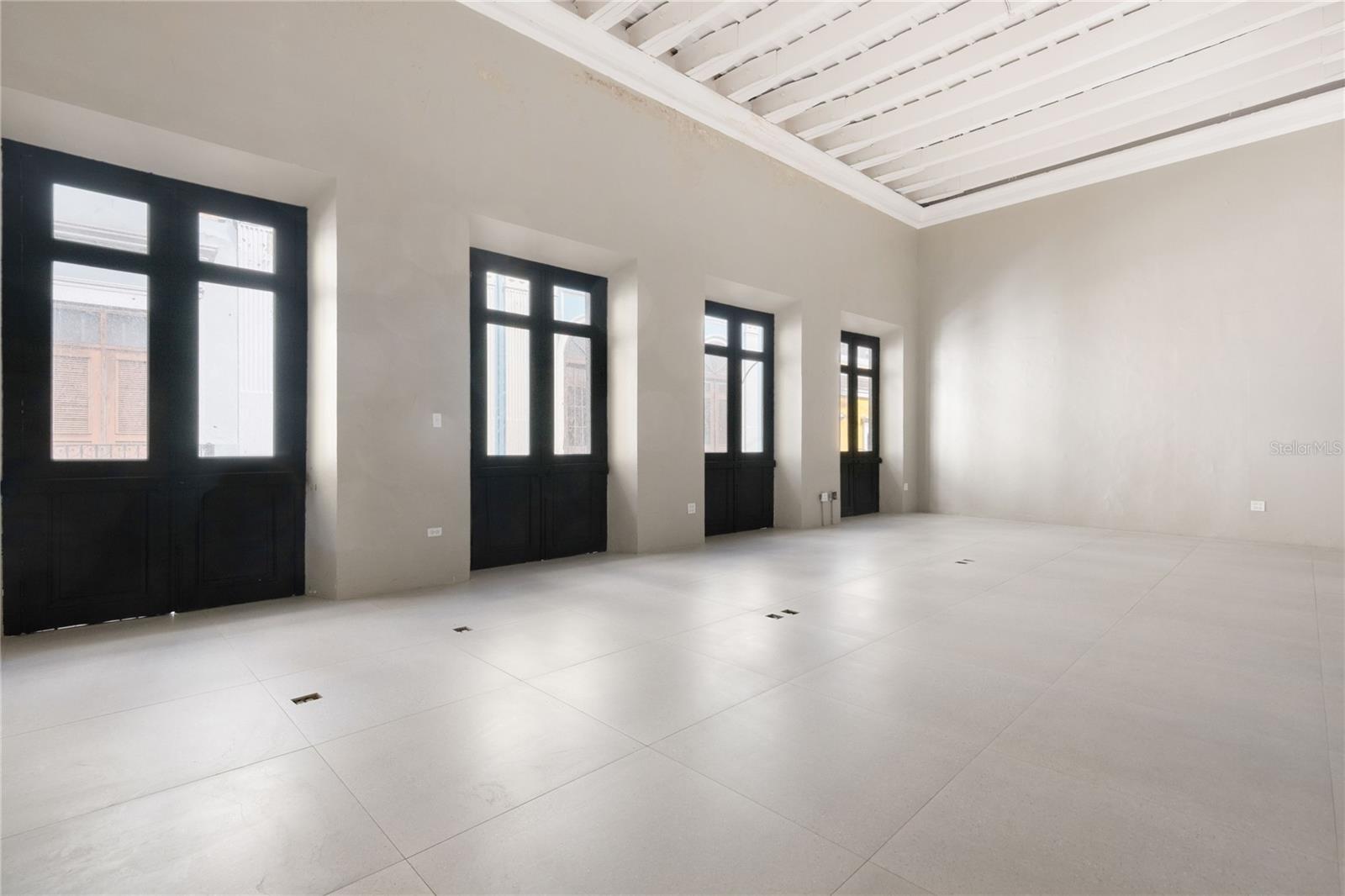 255 RECINTO SUR - Residential