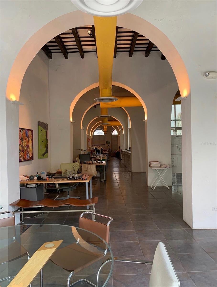 255 RECINTO SUR - Residential