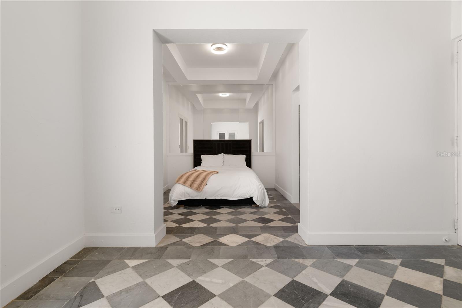 255 RECINTO SUR - Residential