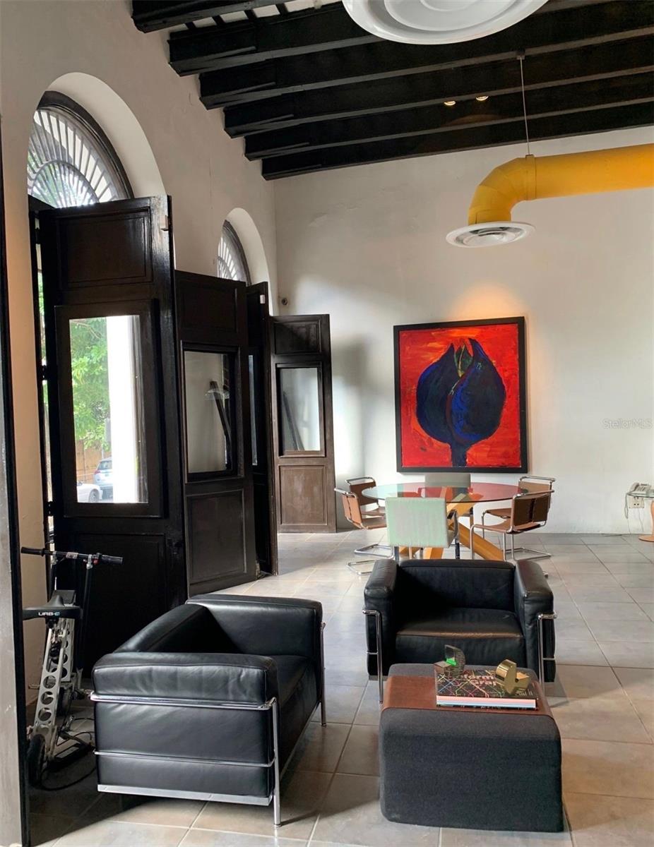 255 RECINTO SUR - Residential