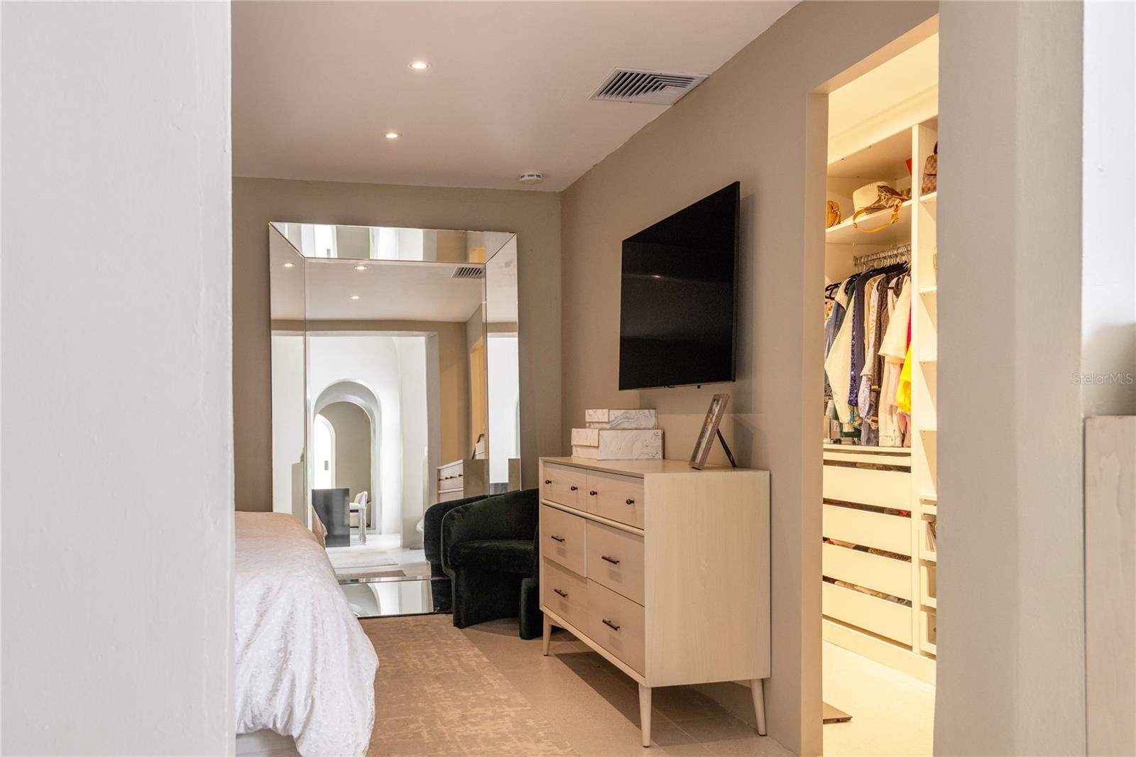 255 RECINTO SUR - Residential