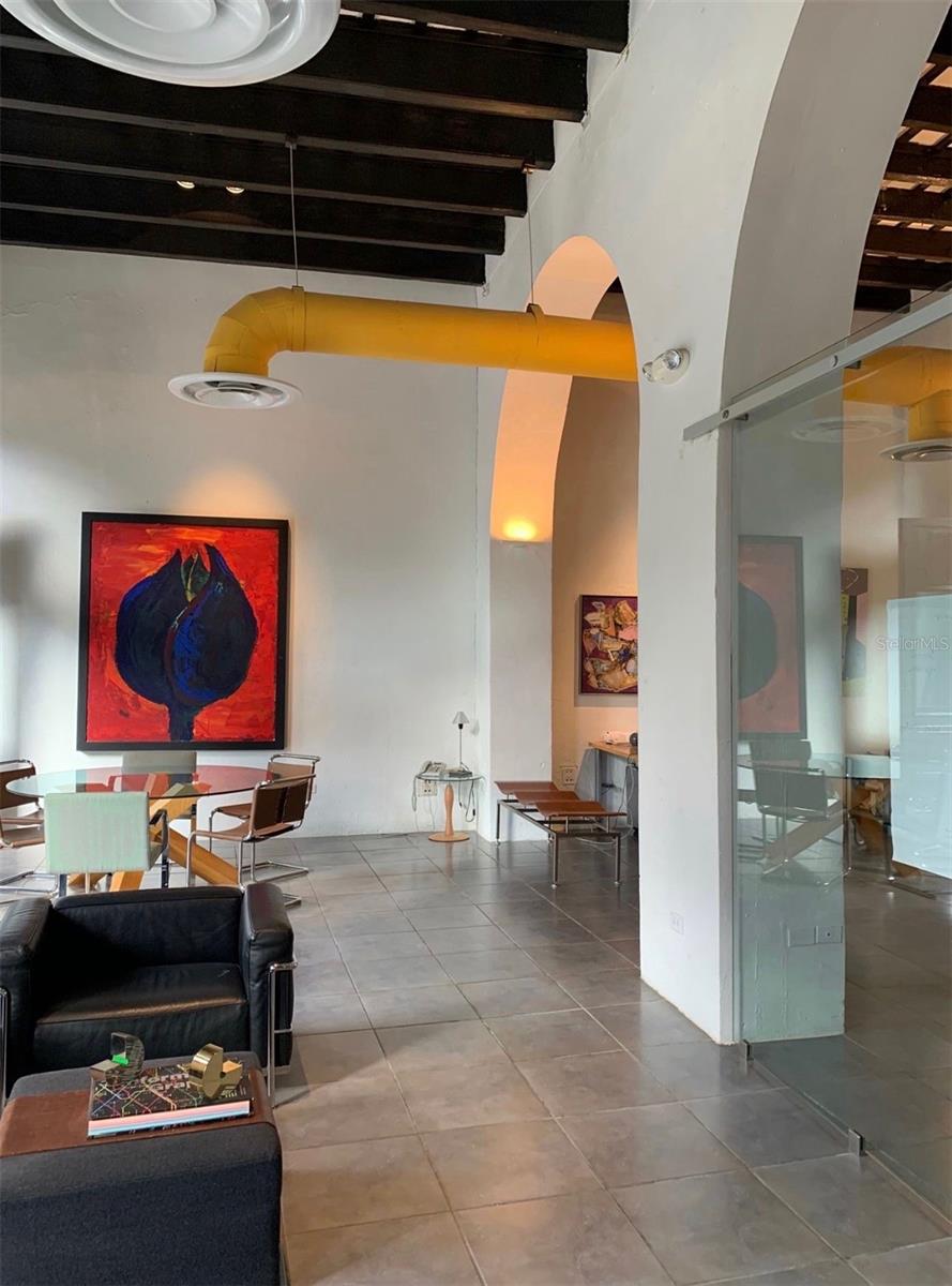 255 RECINTO SUR - Residential