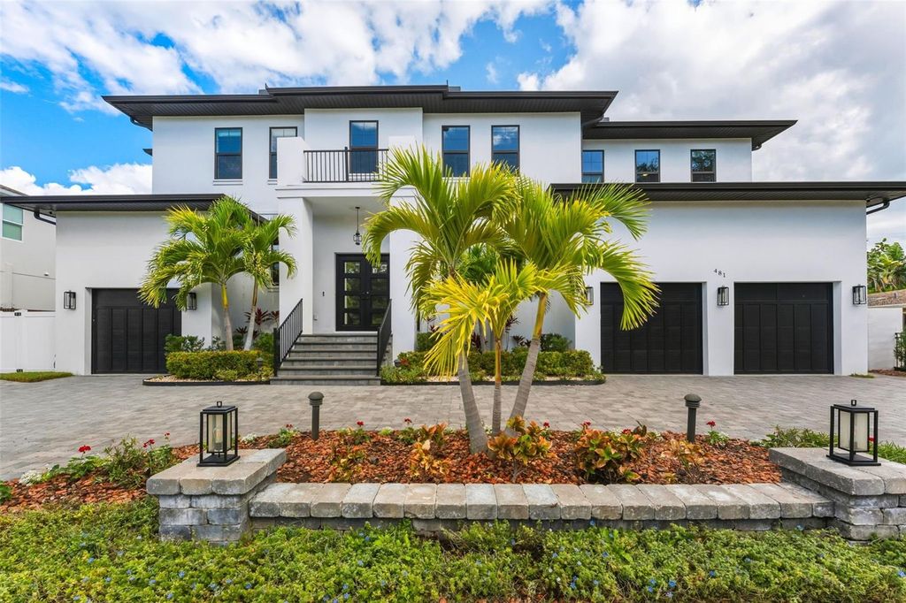 Photo of 481 W Davis Boulevard, Tampa, FL 33606 (MLS # TB8488848)