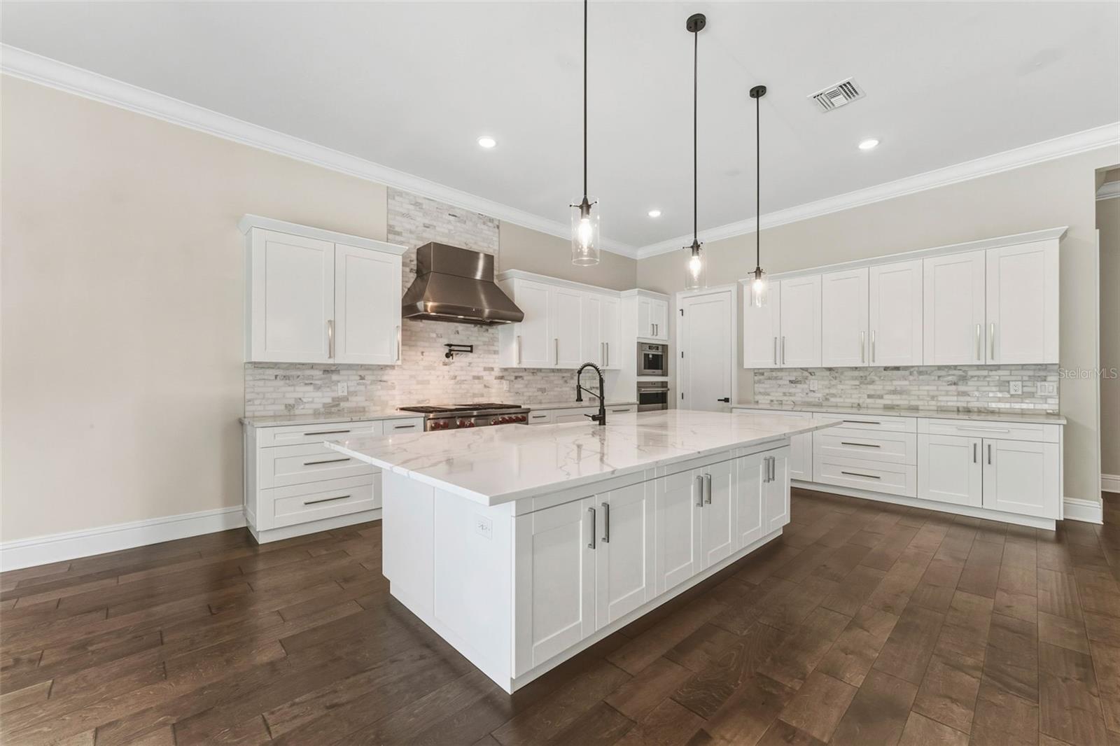 DAVIS ISLANDS PB10 PG52 TO 57 - Residential Lease