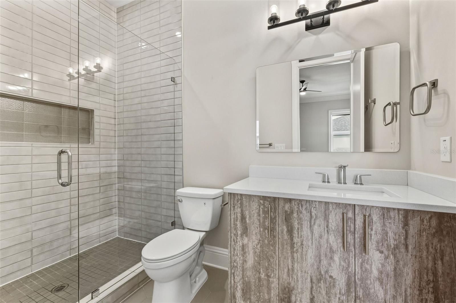 DAVIS ISLANDS PB10 PG52 TO 57 - Residential Lease