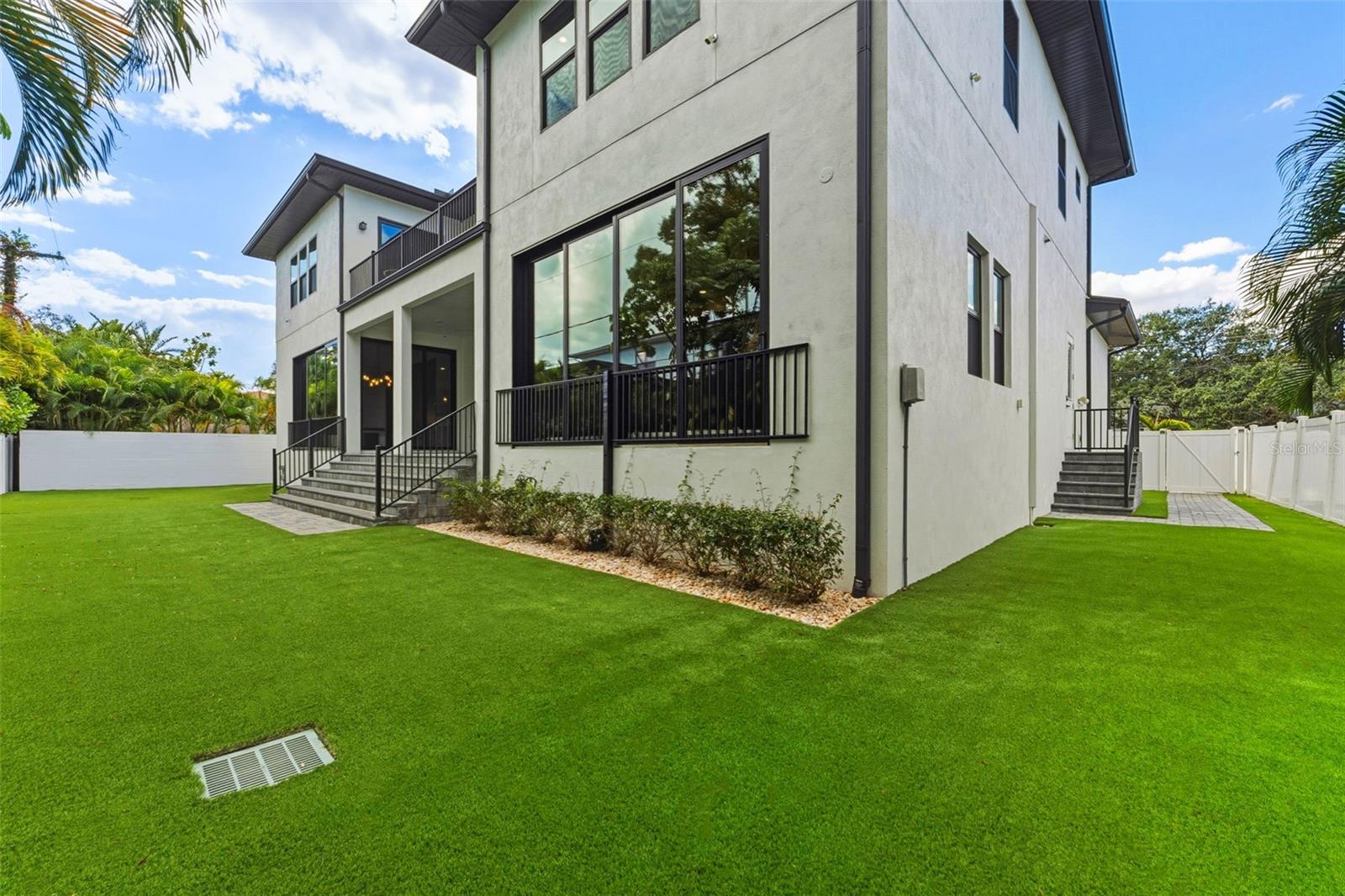 DAVIS ISLANDS PB10 PG52 TO 57 - Residential Lease