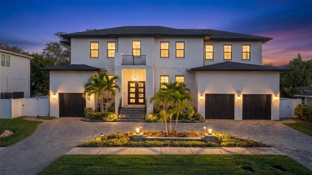 Photo of 481 W Davis Boulevard, Tampa, FL 33606 (MLS # TB8488848)