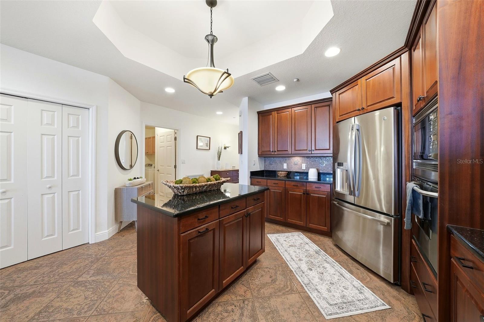 LAS BRISAS CONDO - Residential